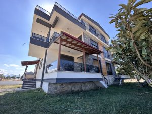 Balıkesir Edremit Hamidiye Mahallesi Satılık 4+1 230 m2 Sıfır Ultralüx Villa